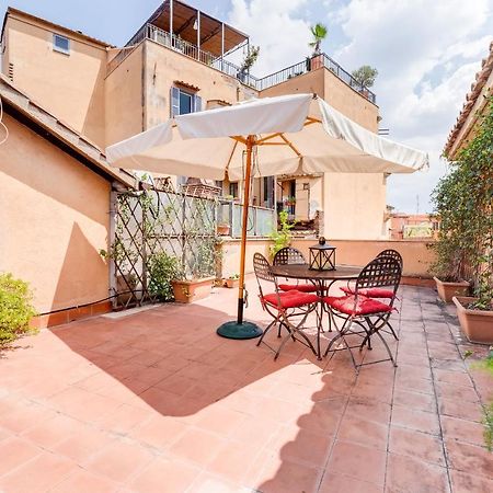 Romantic House With Terrace Εξωτερικό φωτογραφία