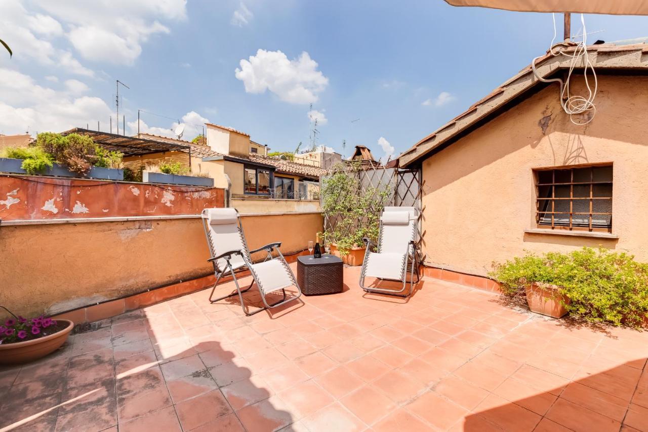 Romantic House With Terrace Εξωτερικό φωτογραφία