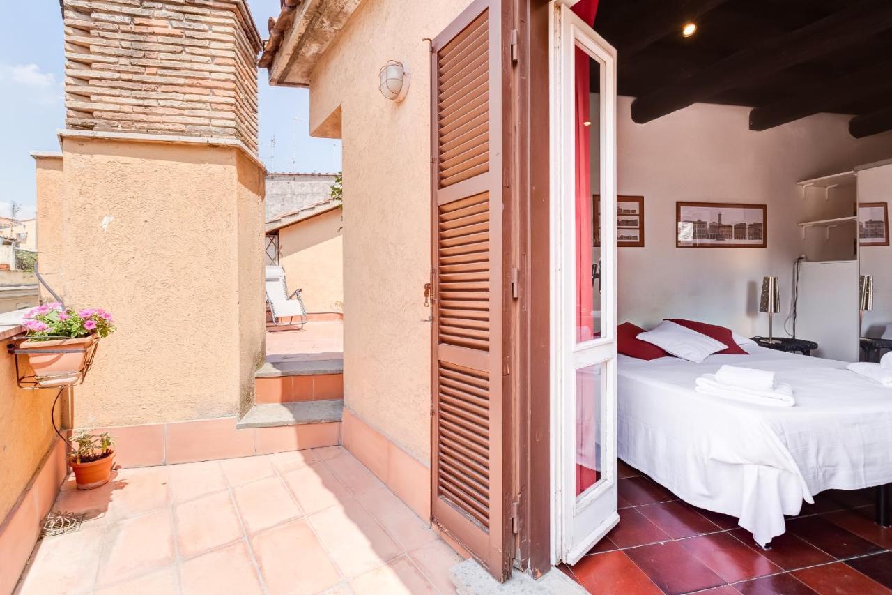 Romantic House With Terrace Εξωτερικό φωτογραφία