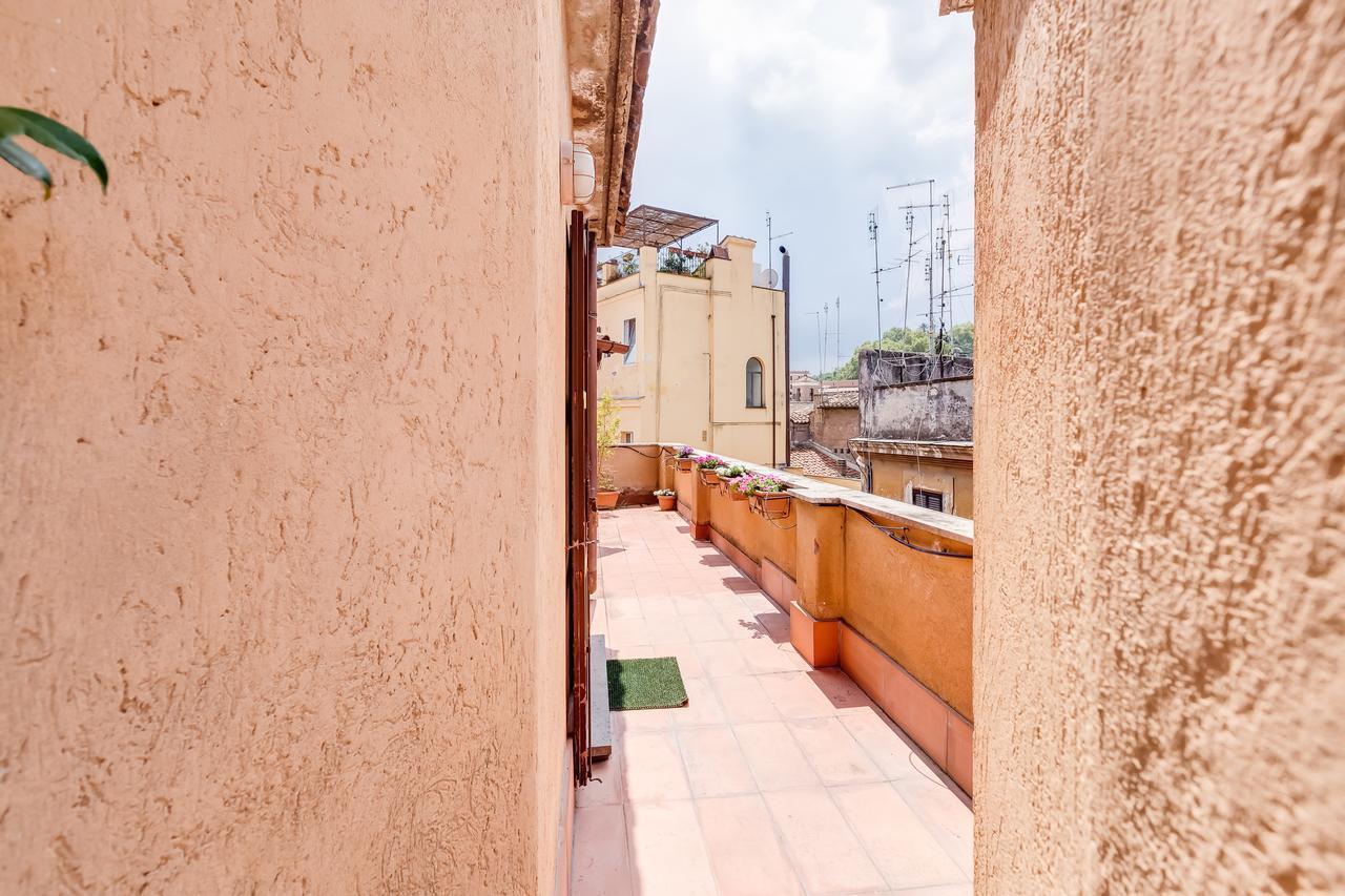 Romantic House With Terrace Εξωτερικό φωτογραφία